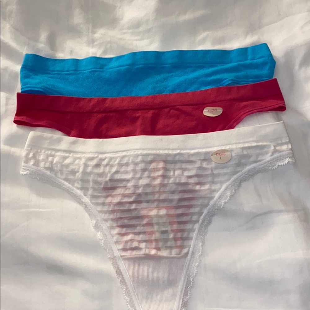 Womens 3 pk thongs